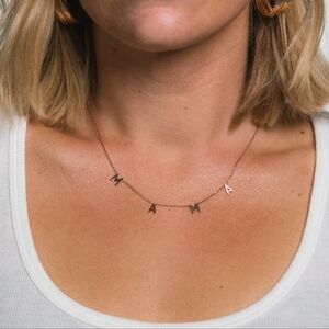 Stainless steel silver tone 'Mama' necklace nwt